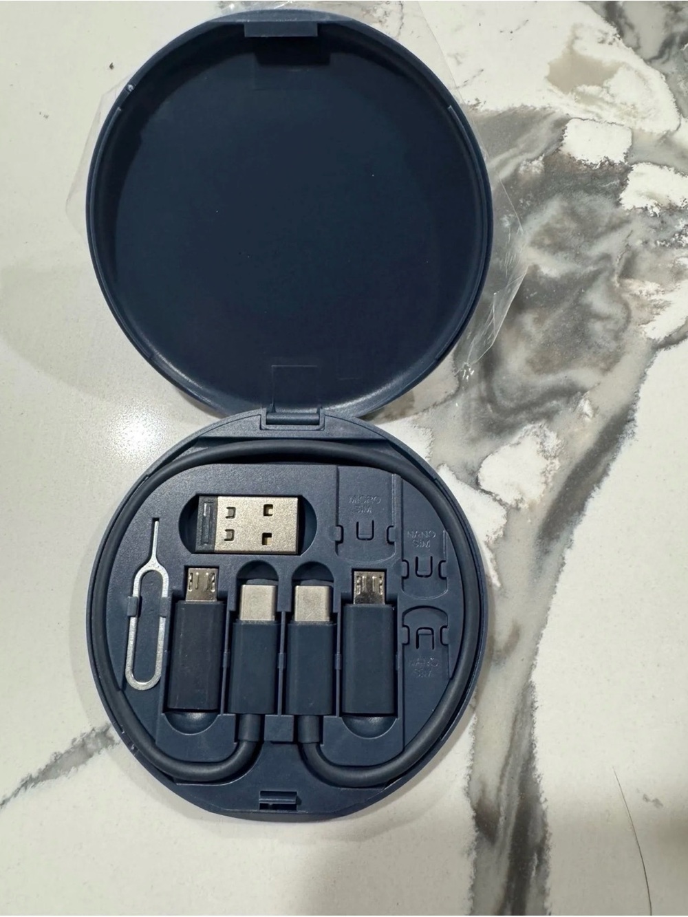 3-in-1 Portable Charging Cable Kit in Dark Blue